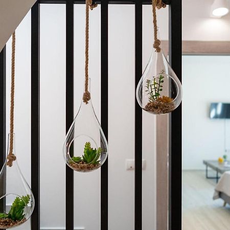 העיירה רתימנו White&Gray Apartment מראה חיצוני תמונה