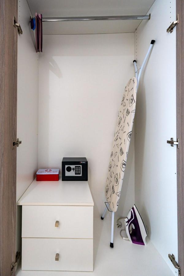העיירה רתימנו White&Gray Apartment מראה חיצוני תמונה